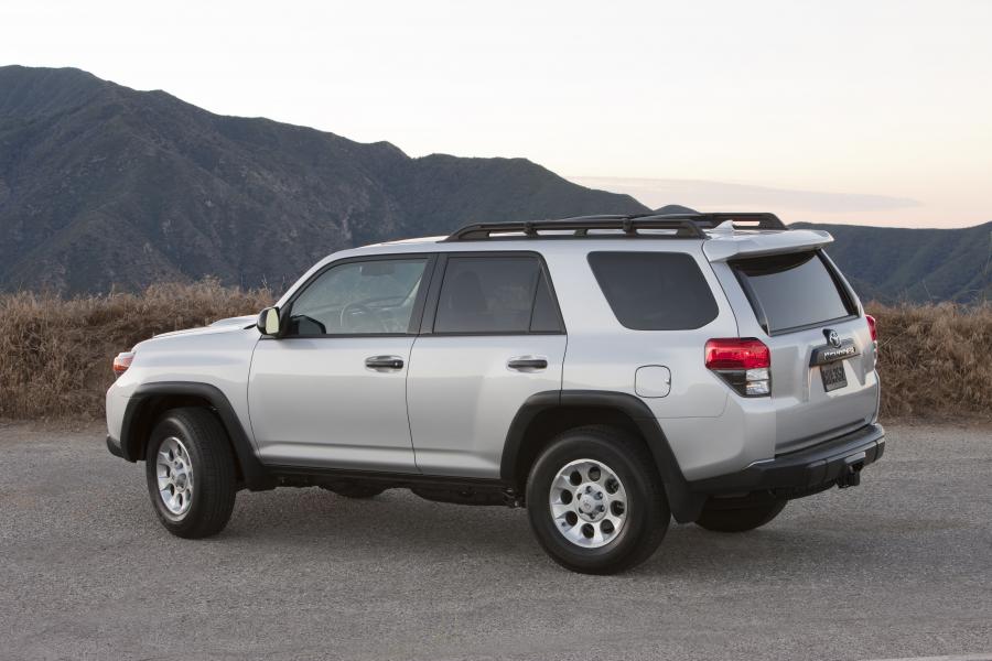  Toyota 4Runner Trail 2010 года  (фото 16 из 66)